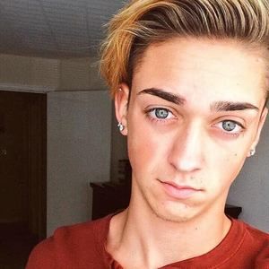 Meet your Posher, James